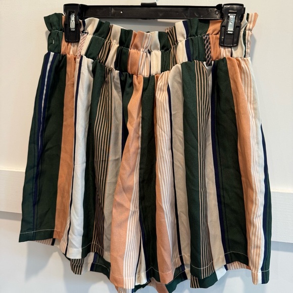 SHEIN Multicolor 2XL Striped Shorts - Picture 2 of 7